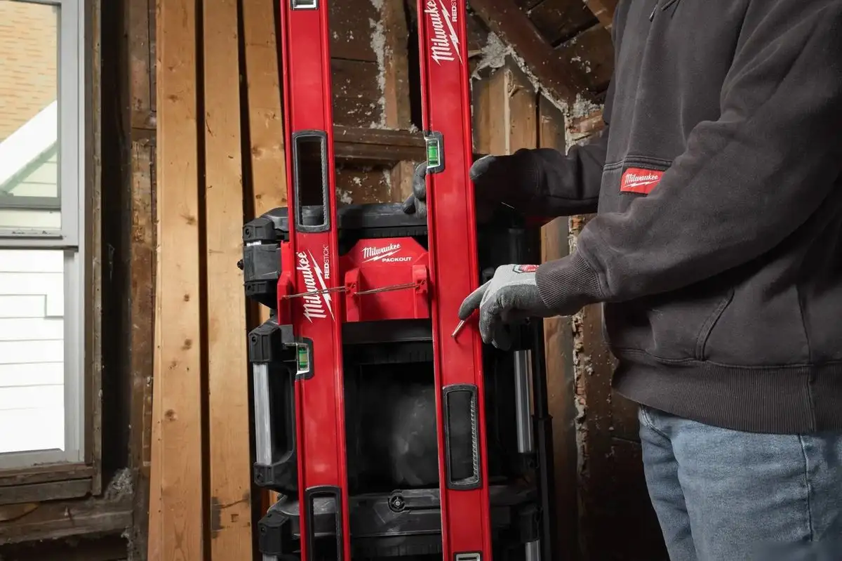 Боковой держатель для ящика Milwaukee 4932498649 – фото товара