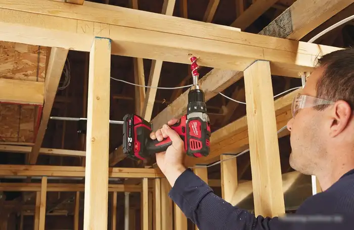 Дрель-шуруповерт Milwaukee M18 BDD-202C [4933443555] – фото товара