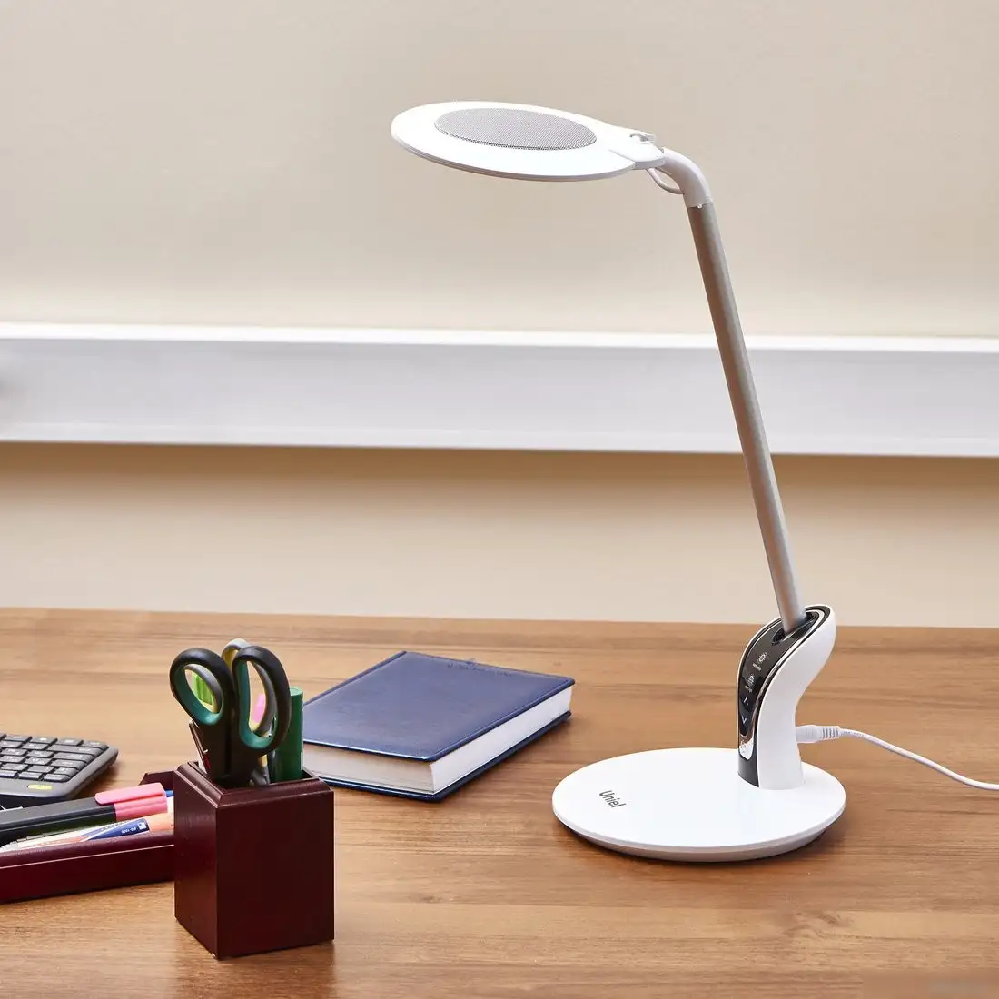 Настольная лампа Uniel TLD-547 White/LED/400Lm/3300-6000K/Dimmer UL-00002342 – фото товара