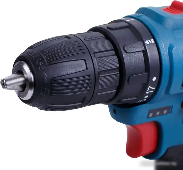 Дрель-шуруповерт Кратон CD-18-Li-2.0 31101057 (с 2-мя АКБ 2 Ач, кейс, оснастка) – фото товара