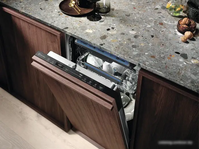 Встраиваемая посудомоечная машина Electrolux GlassCare 700 EEM63301L - фото товара