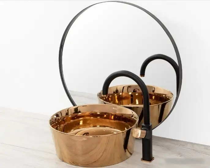 Смеситель Rea Salto REA-B6351 (черный/золотой) - фото товара