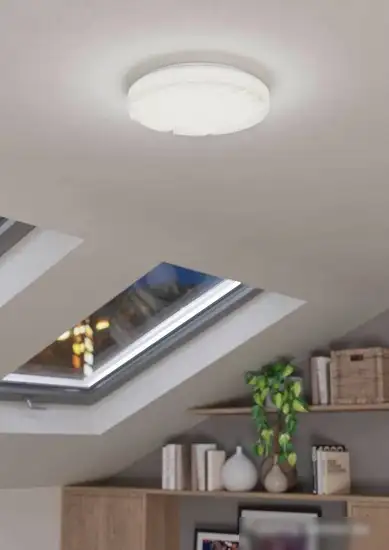 Припотолочная люстра Eglo 900607 – фото товара