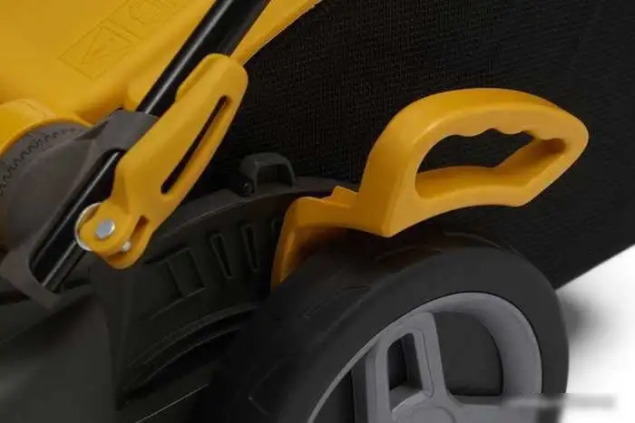 Газонокосилка Stiga Combi 340C – подробное фото Газонокосилка Stiga Combi 340C – фото товара