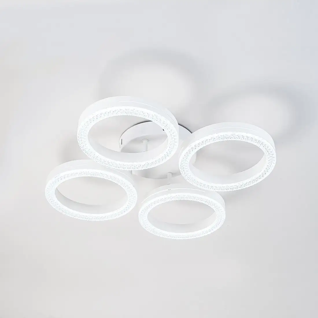 Припотолочная люстра Escada Fianit 10282/4LED – фото товара