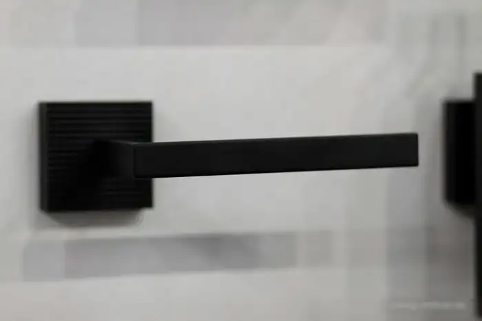 Держатель для туалетной бумаги Cezares Prizma-TH04-03/24 (золото) – фото товара