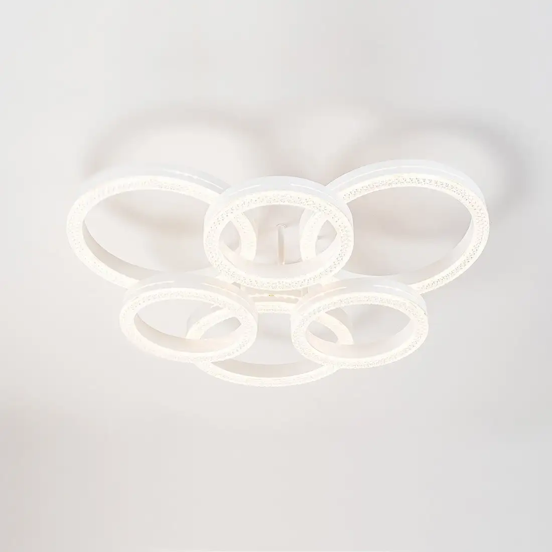 Припотолочная люстра Escada Fianit 10282/6LED – фото товара