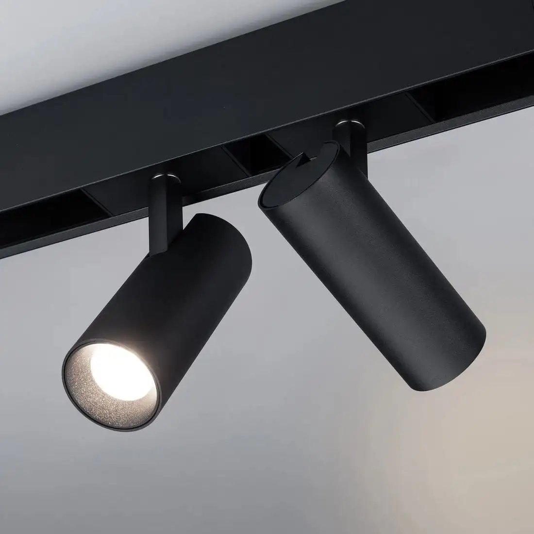 Трековый светильник Arlight Mag-Spot-45-R85-12W Warm3000 046593 – фото товара