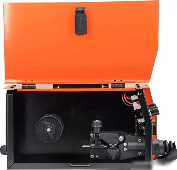 Сварочный инвертор Skiper FLUX/MMA-210D – фото товара