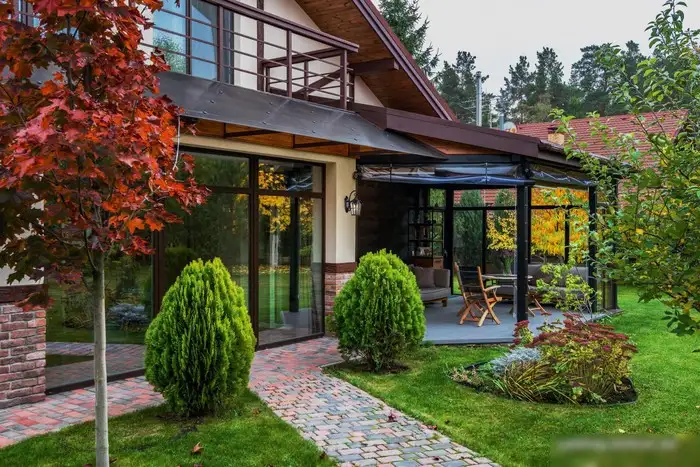 Уличный настенный светильник Maytoni Albion O413WL-01BZ – фото товара