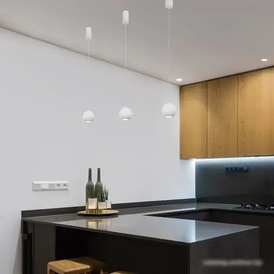 Люстра средней высоты Elektrostandard 50215/1 LED (белый) – фото товара