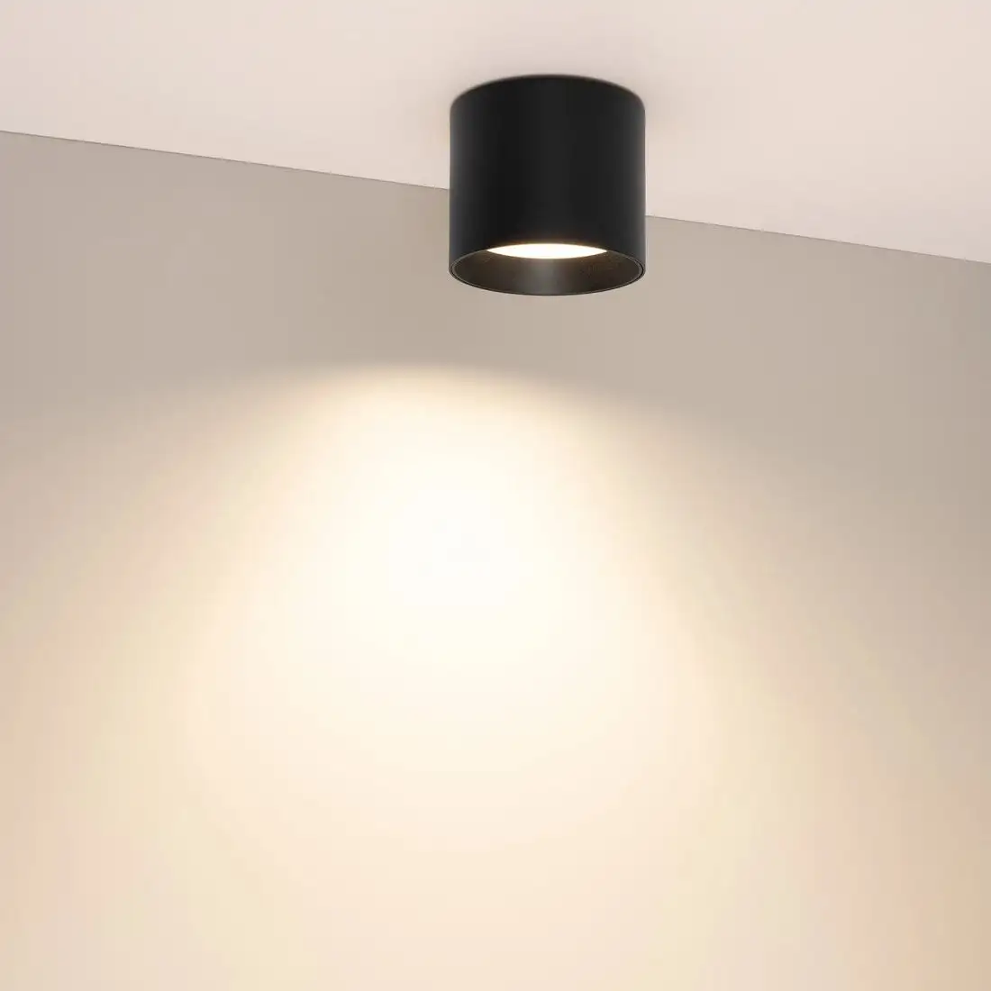 Точечный светильник Arlight SP-BISCOTTO-R90-8W Warm3300-MIX BK 80deg 054911 – фото товара