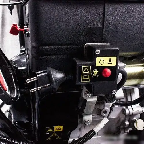 Снегоуборщик Champion ST1170BS – подробное фото Снегоуборщик Champion ST1170BS – фото товара