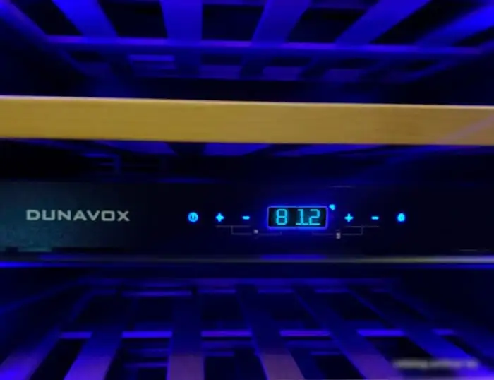 Винный шкаф Dunavox DAVG-114.288DOP.TO — фото товара