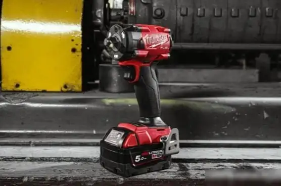 Гайковерт Milwaukee M18 FIW2F12-502X 4933478444 (с 2-мя АКБ, кейс) – фото товара