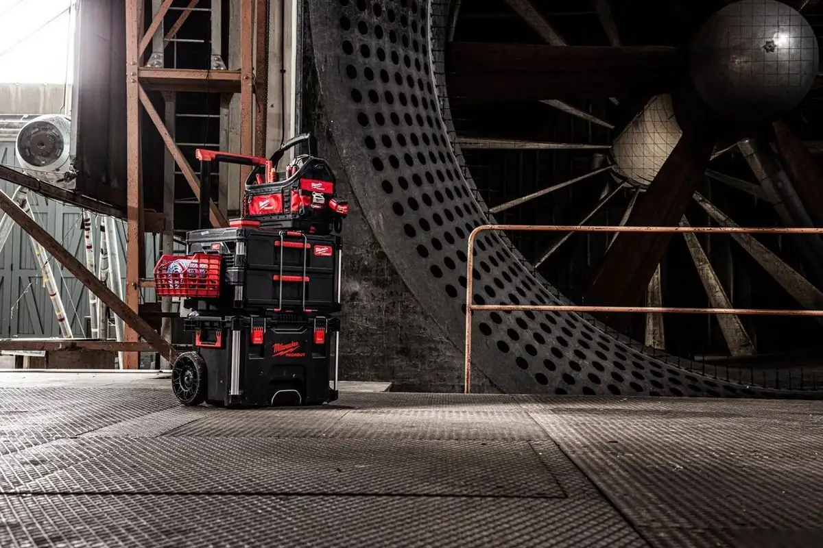 Платформа для фиксации на рейлингах Milwaukee 4932498648 – фото товара