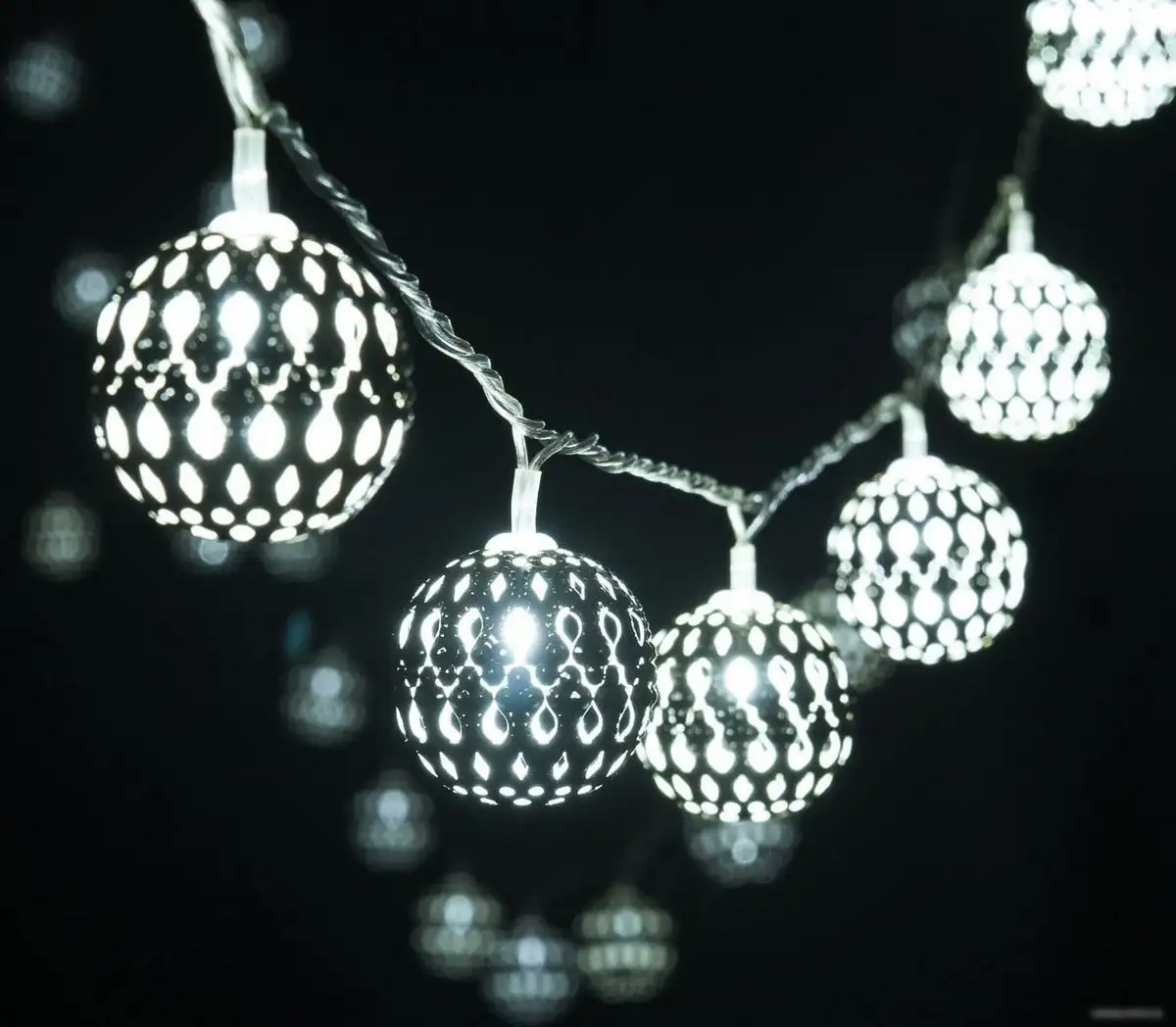 Новогодняя гирлянда Евросвет 400-003 2.8 м (хром/холодный белый) – фото товара