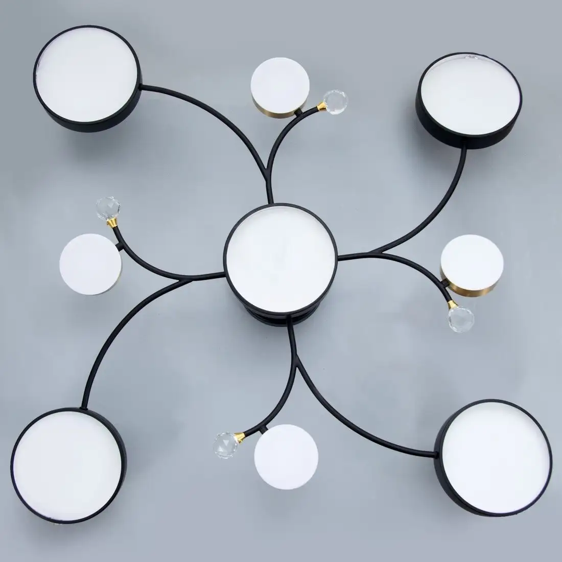 Люстра средней высоты BayerLux Терра 9197472 (черный/золото) – фото товара