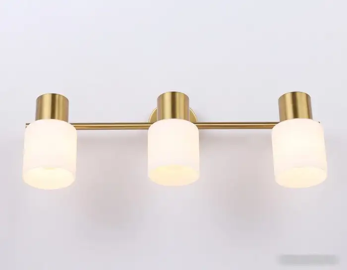 Спот Ambrella Traditional TR3972 – фото товара