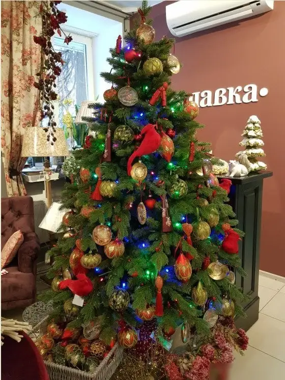 Ель Max Christmas Кремлевская ЕКРС 18 (1.8м, подставка металл)