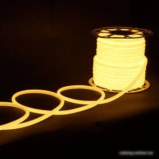 Гибкий неон Elektrostandard 220V 9.6W 144Led 2835 IP67 круглый теплый белый a052998 – фото товара