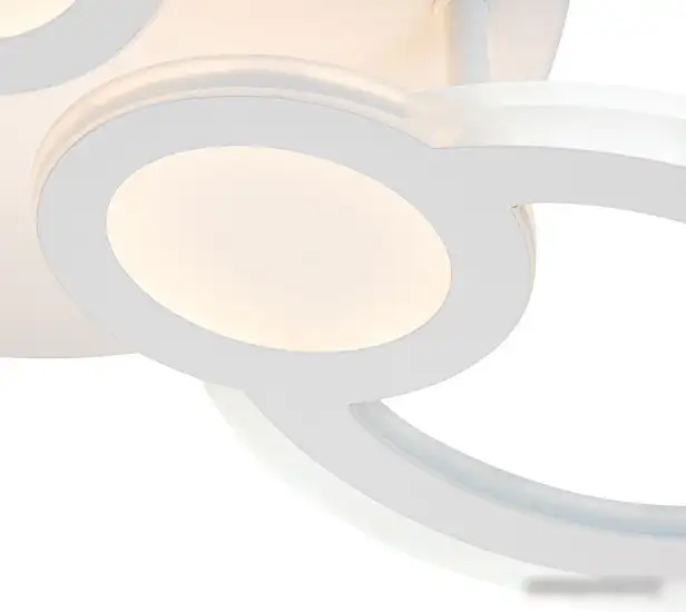 Припотолочная люстра Escada 10269/6LED White – фото товара