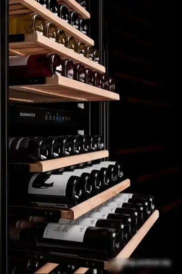 Винный шкаф Dunavox DX-181.490SDSK — фото товара