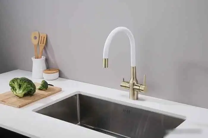 Смеситель Paulmark Salix Sa213419-BRw (бронза/белый) - фото товара