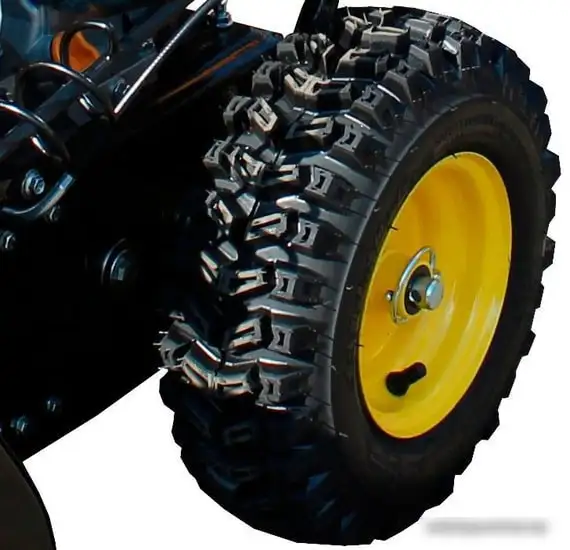 Снегоуборщик Huter SGC 4000E – подробное фото Снегоуборщик Huter SGC 4000E – фото товара