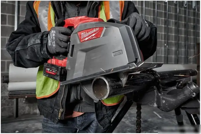 Дисковая (циркулярная) пила Milwaukee Fuel M18 FMCS66-0C 4933472110 (без АКБ, кейс) – фото товара