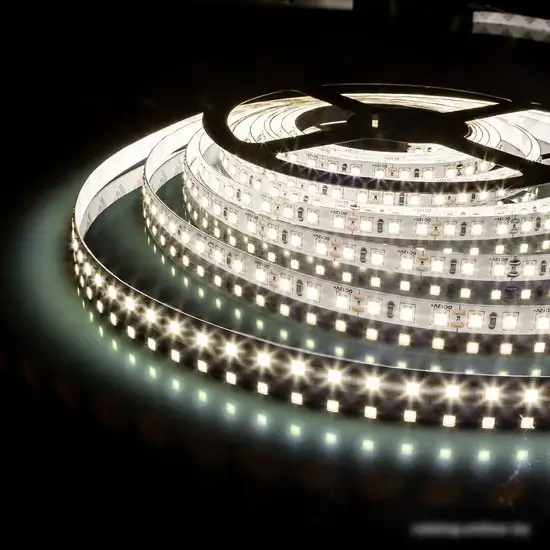 Светодиодная лента Elektrostandard 12V 9.6W 120Led 2835 IP65 дневной белый a052850 – фото товара