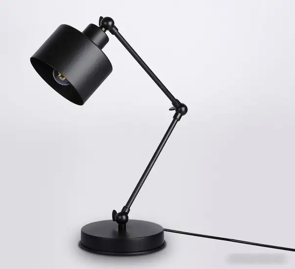 Настольная лампа Ambrella Traditional TR8153 – фото товара