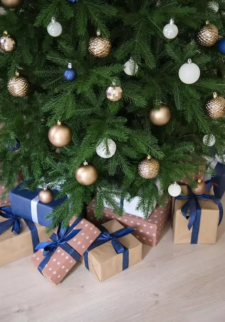 Ель Уральская ёлка и игрушка Мария (120см) – фото товара