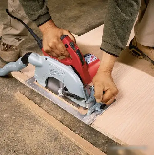 Дисковая пила Milwaukee SCS 65 Q – фото товара