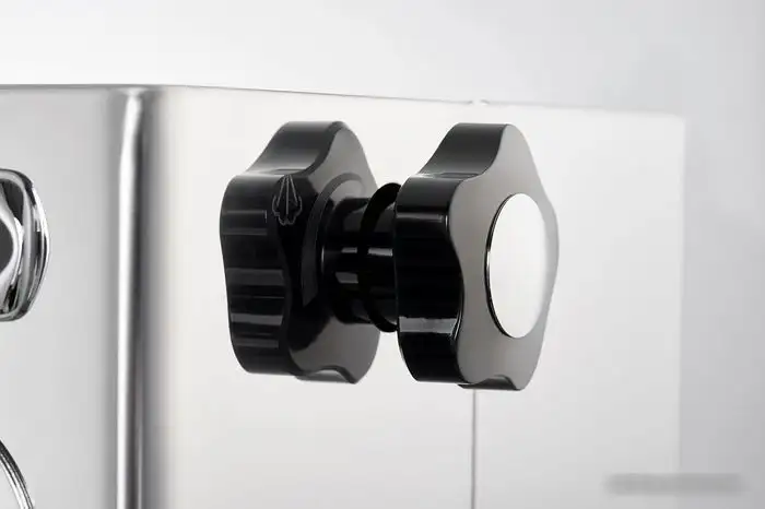 Рожковая помповая кофеварка La Pavoni LPMCSR02EU - фото товара