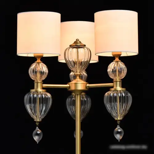 Торшер Chiaro Оделия 619041503