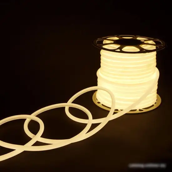 Гибкий неон Elektrostandard 220V 9.6W 144Led 2835 IP67 круглый дневной белый a052996 – фото товара