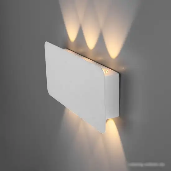 Бра Elektrostandard Angle 40138/1 LED (белый) – фото товара