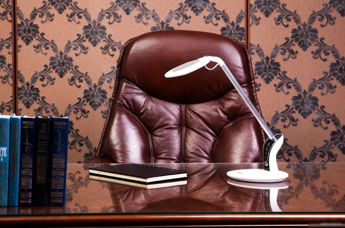 Настольная лампа Uniel TLD-547 White/LED/400Lm/3300-6000K/Dimmer UL-00002342 – фото товара