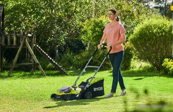 Колёсная газонокосилка Ryobi RY18LMH37A-250 Hybrid (с 2-мя АКБ) – фото товара
