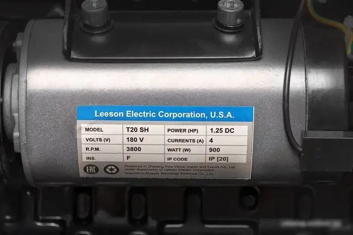 Электрическая беговая дорожка Titanium One T22 SH APP – фото товара