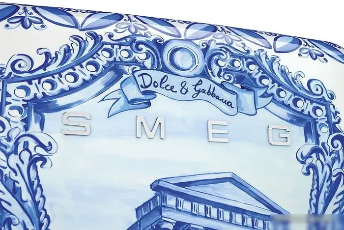 Однокамерный холодильник Smeg FAB28RDGM5 - фото товара