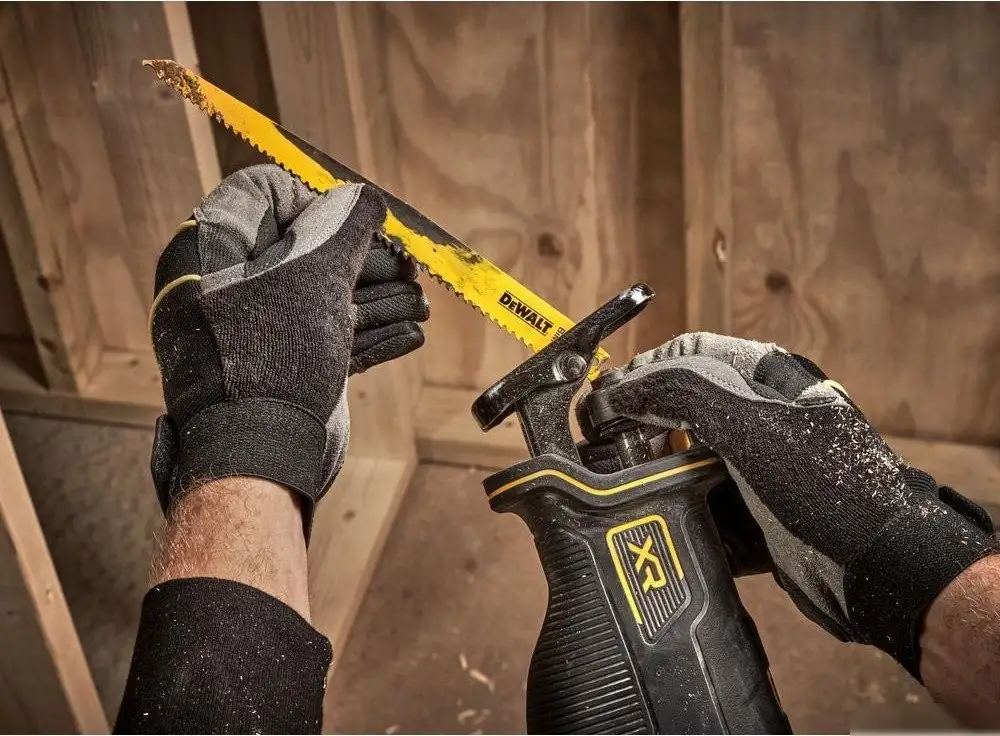 Сабельная пила DeWalt DCS382N (без АКБ) – фото товара