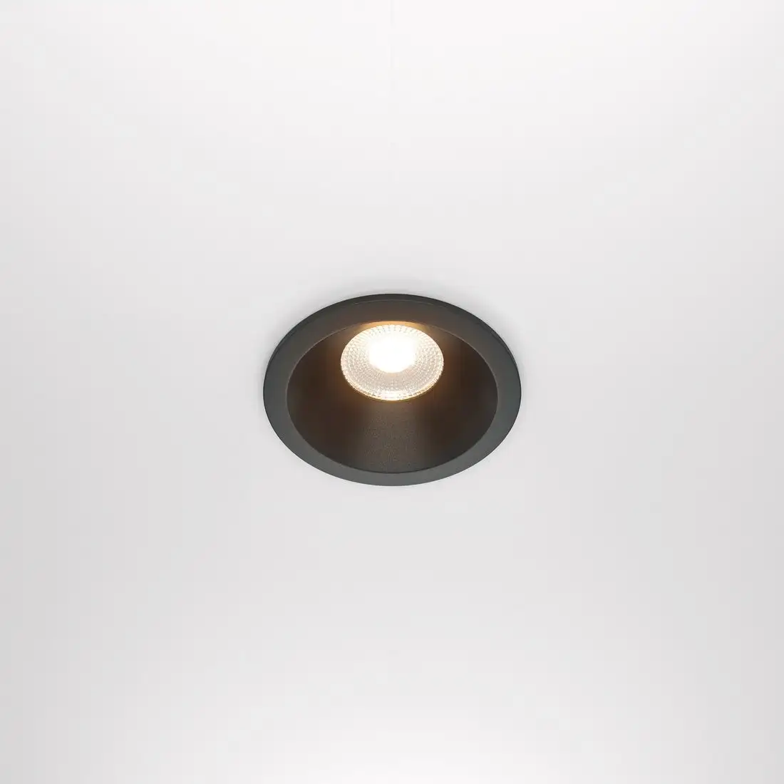 Точечный светильник Technical DL034-01-12W2.7K-B – фото товара