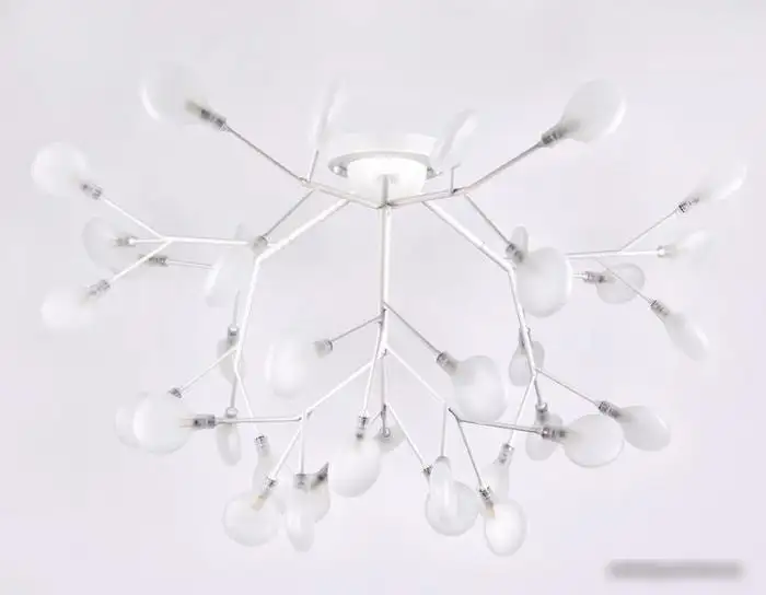 Припотолочная люстра Ambrella light Traditional TR3018/36 WH/FR – фото товара
