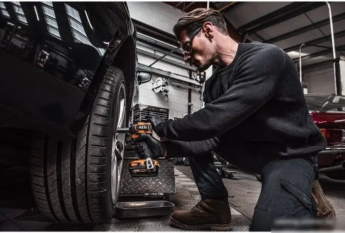 Гайковерт AEG Powertools BSS 18S12BL2-0 4935480060 (без АКБ) – фото товара