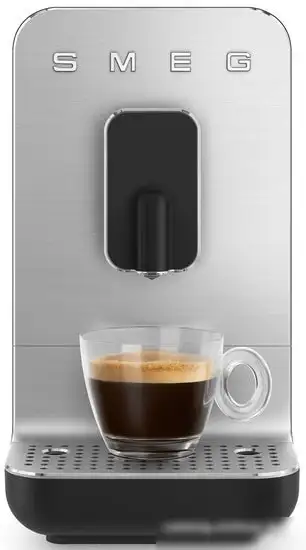 Эспрессо кофемашина Smeg BCC01BLMEU - фото товара