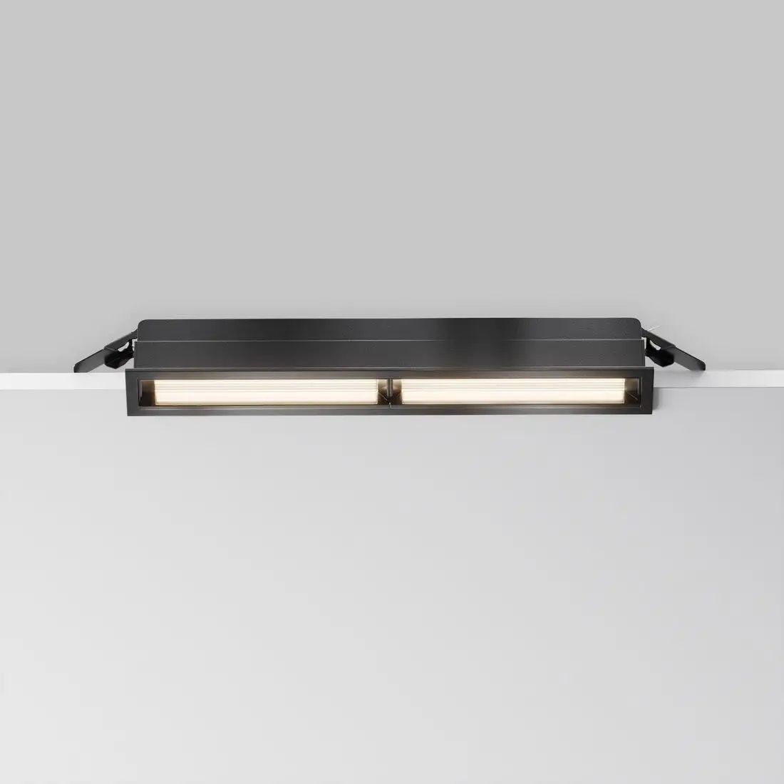 Точечный светильник Maytoni Parete DL100-12W2.7-3-4K-B – фото товара
