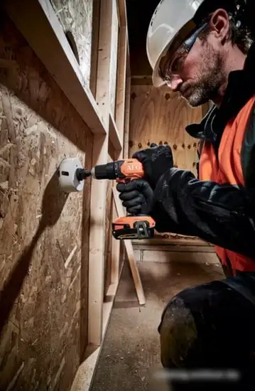 Ударная дрель-шуруповерт AEG Powertools BSB 18G4 4935478631 (с 2-мя АКБ, кейс) – фото товара