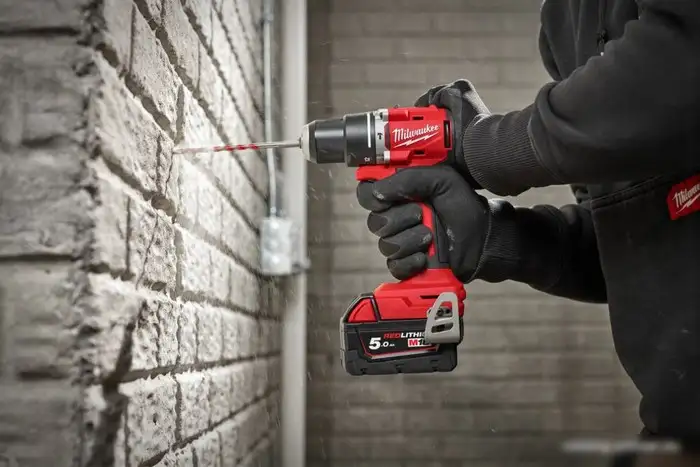 Ударная дрель-шуруповерт Milwaukee M18 M18BLPDRC-422C 4933492825 (с 2-мя АКБ 2 Ач + 4 Ач, кейс) – фото товара